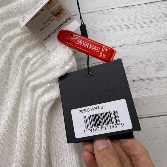 Mac Duggal size 0 white gown wedding bachelorette off shoulder high slit - Picture 4 of 8